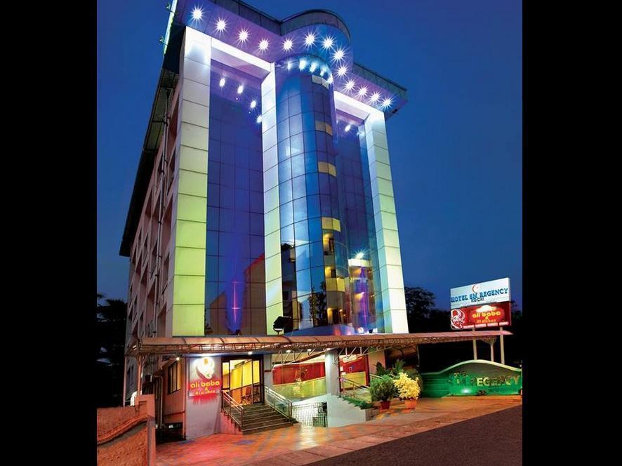 Sm Regency Kochi ภายนอก รูปภาพ